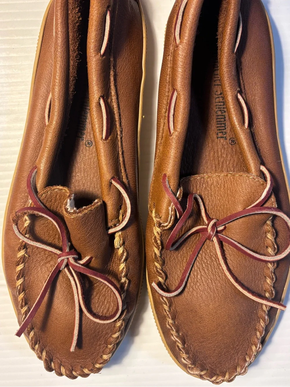 NWOT Mens Hammacher Schlemmer Moccasins 7